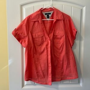 Karen Scott woman coral short sleeve button up shirt, size 1x.